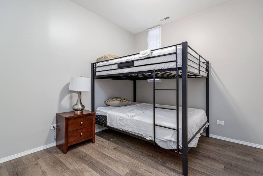 Suite 1 On Southport 4 Queen Beds Chicago Eksteriør bilde